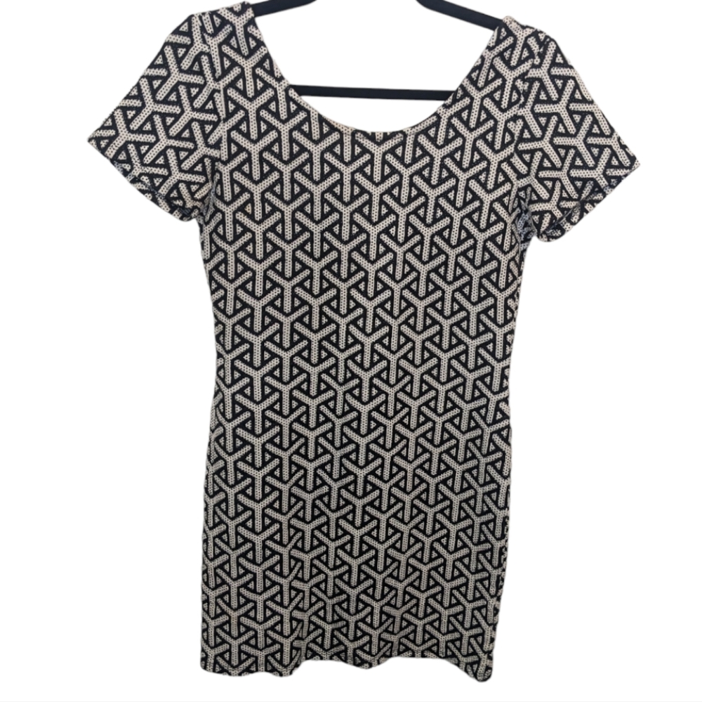 Lulus Geometric Print Open Back Mini Dress Black & White Size L